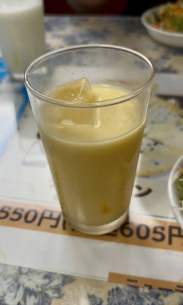 アジアンダイニングニューデリのマンゴーラッシーの画像