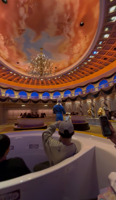 ディズニーランドの美女と野獣の画像